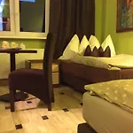 Mika Rooms Raclawicka 144 & Wislicka 3 Studio - Adults Only